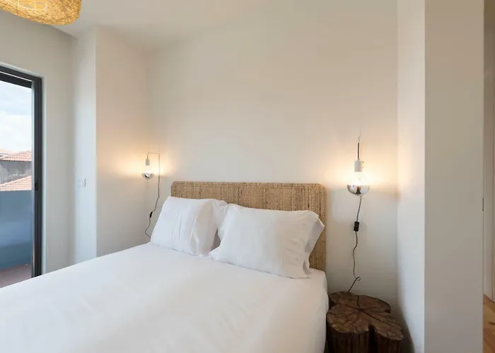 Lovelystay - Gorgeous Modern Flat W/ Balcony