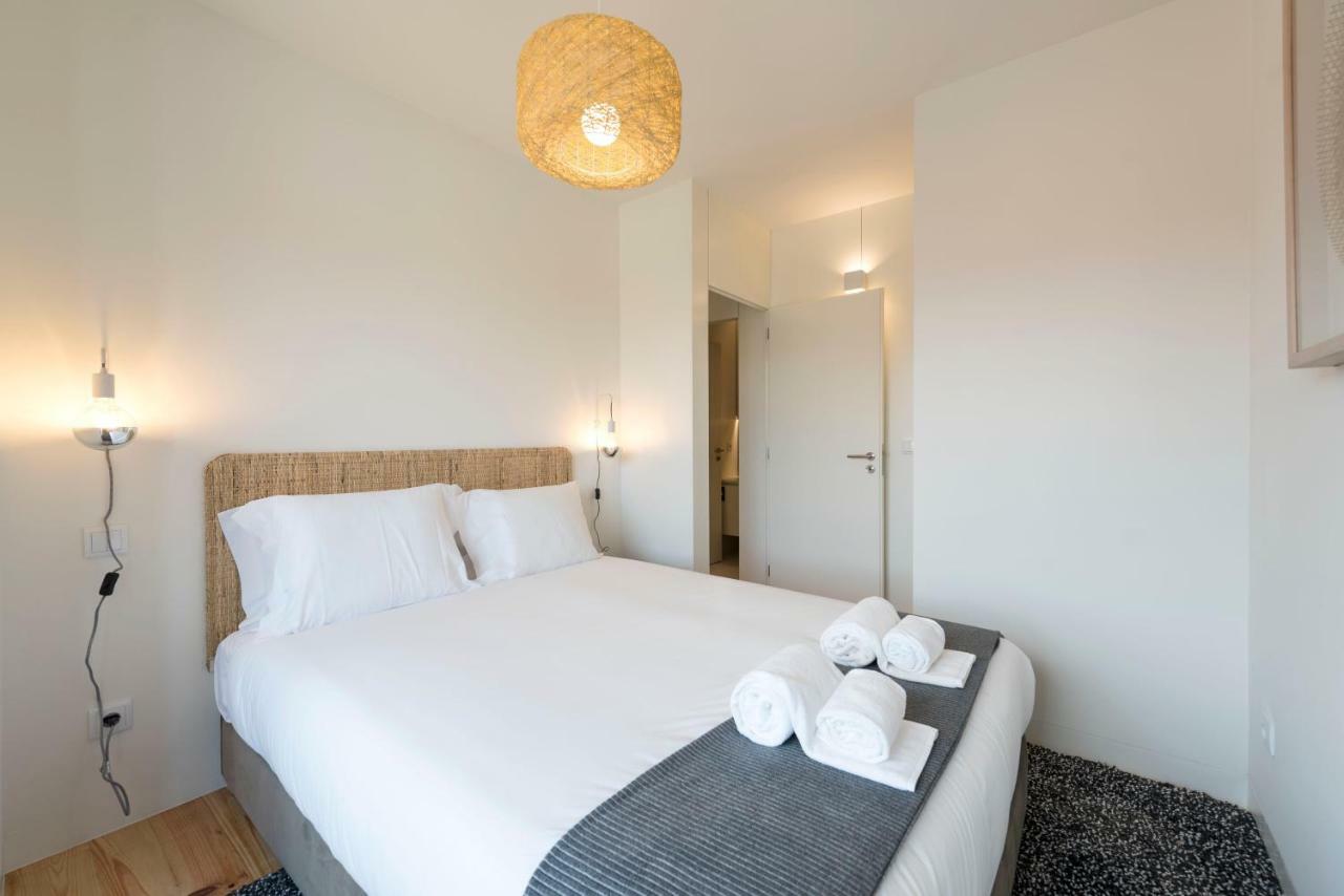 Lovelystay - Gorgeous Modern Flat W/ Balcony * Porto
