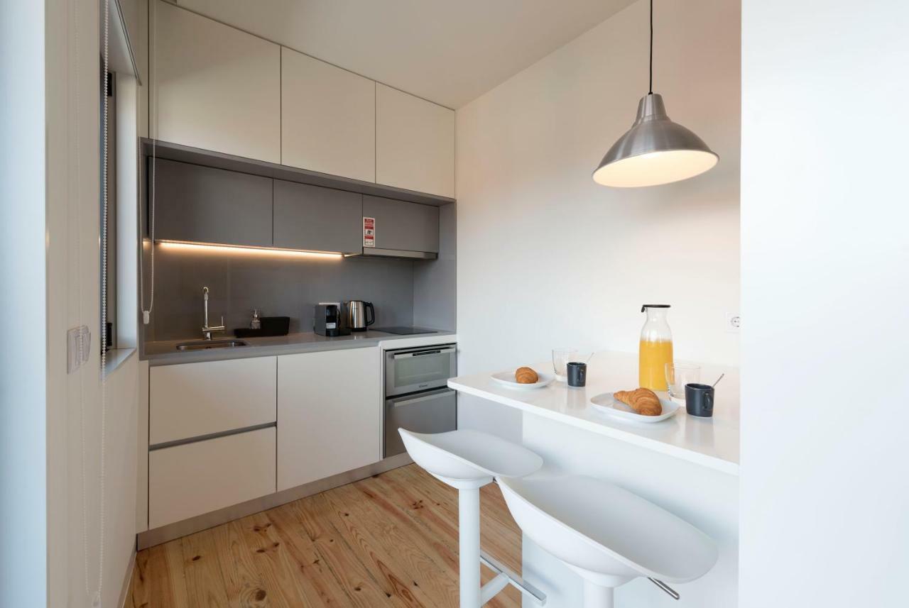 Apartamento Lovelystay - Gorgeous Modern Flat W/ Balcony Porto