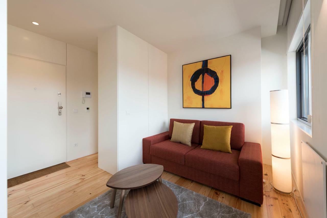Lovelystay - Gorgeous Modern Flat W/ Balcony Apartment Porto
